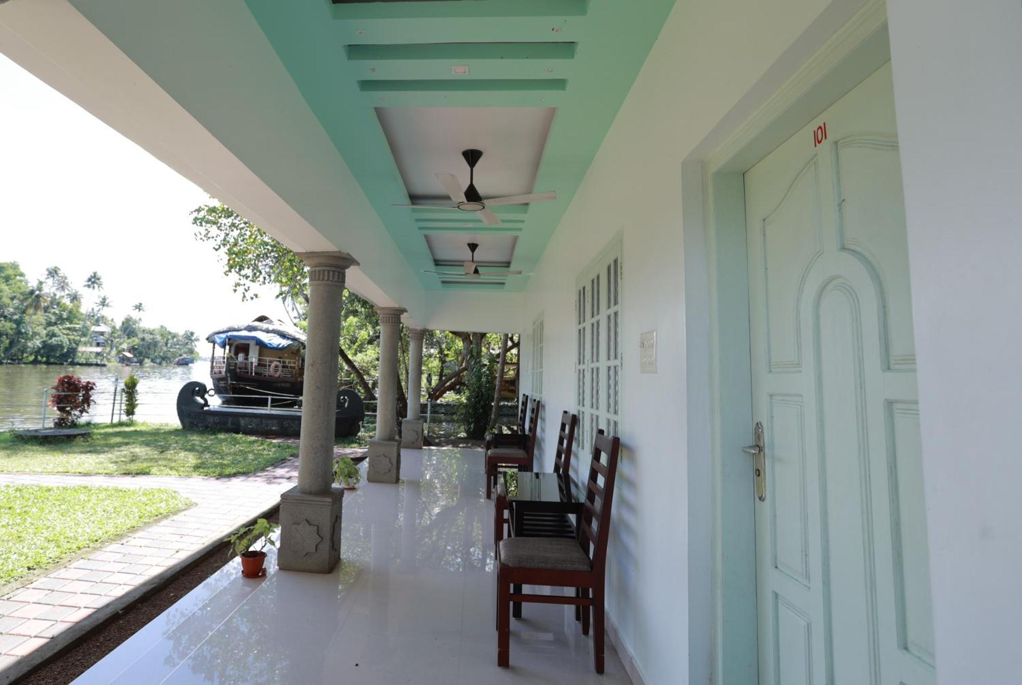 Chilanka Lake View Resort Alappuzha Exterior foto