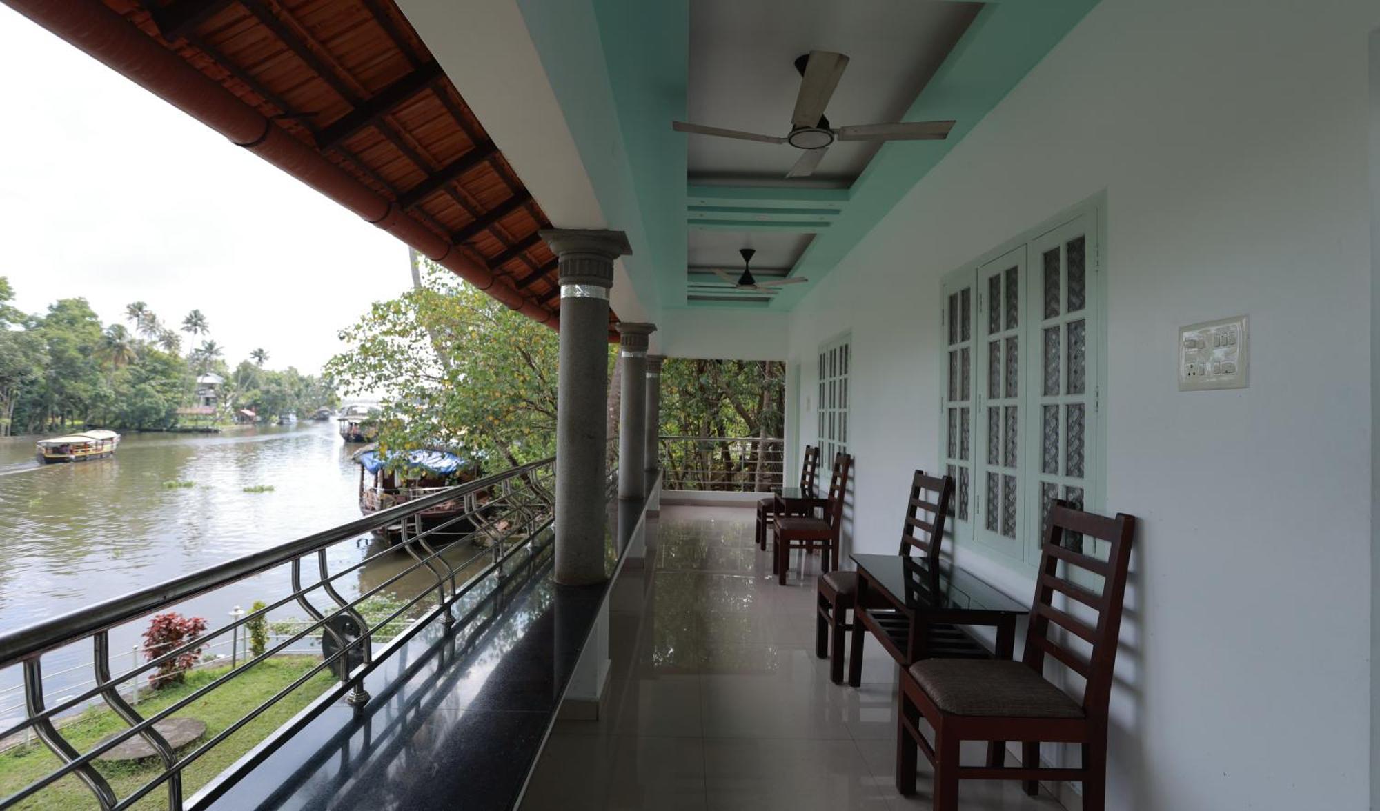 Chilanka Lake View Resort Alappuzha Exterior foto