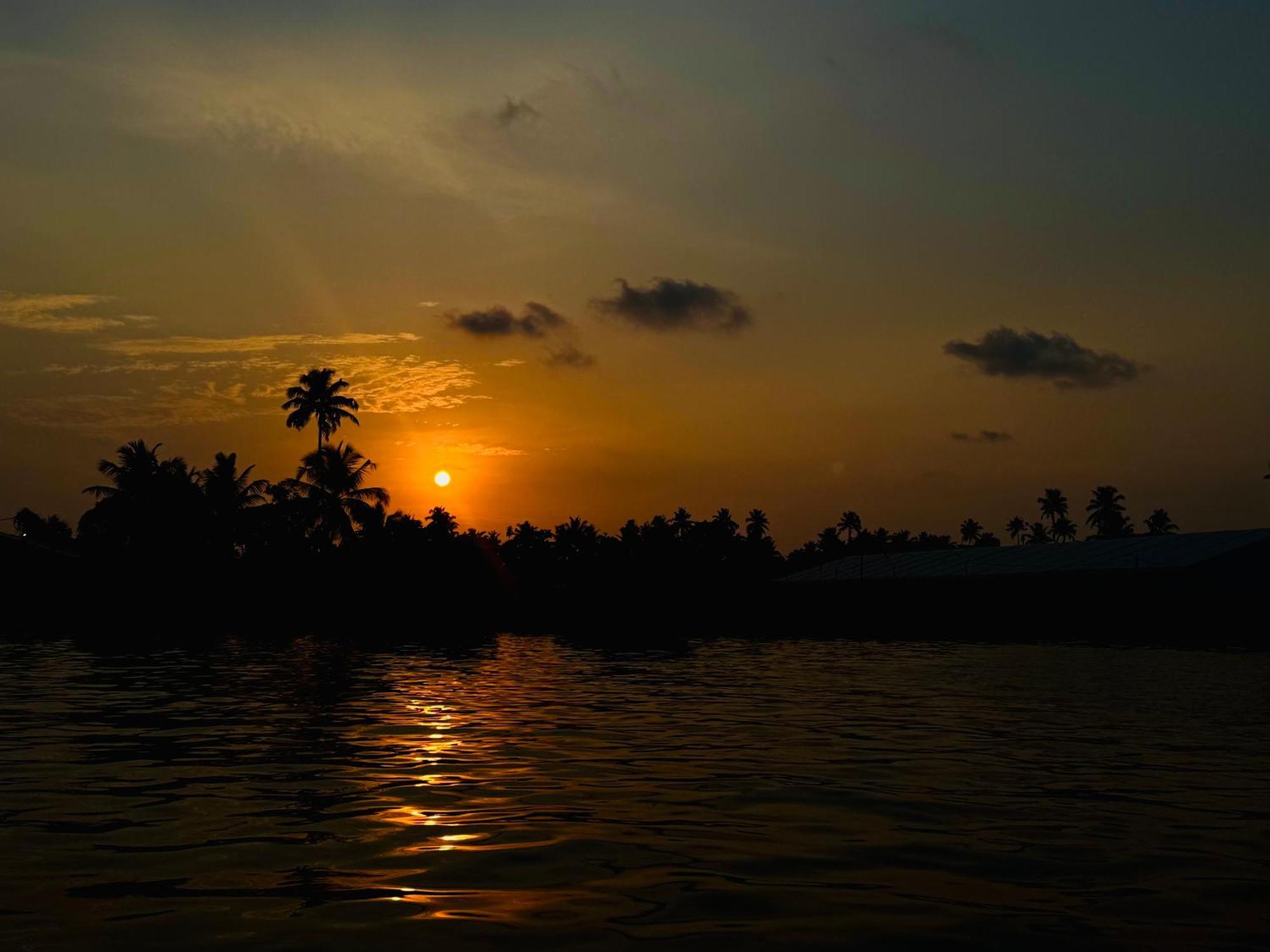 Chilanka Lake View Resort Alappuzha Exterior foto