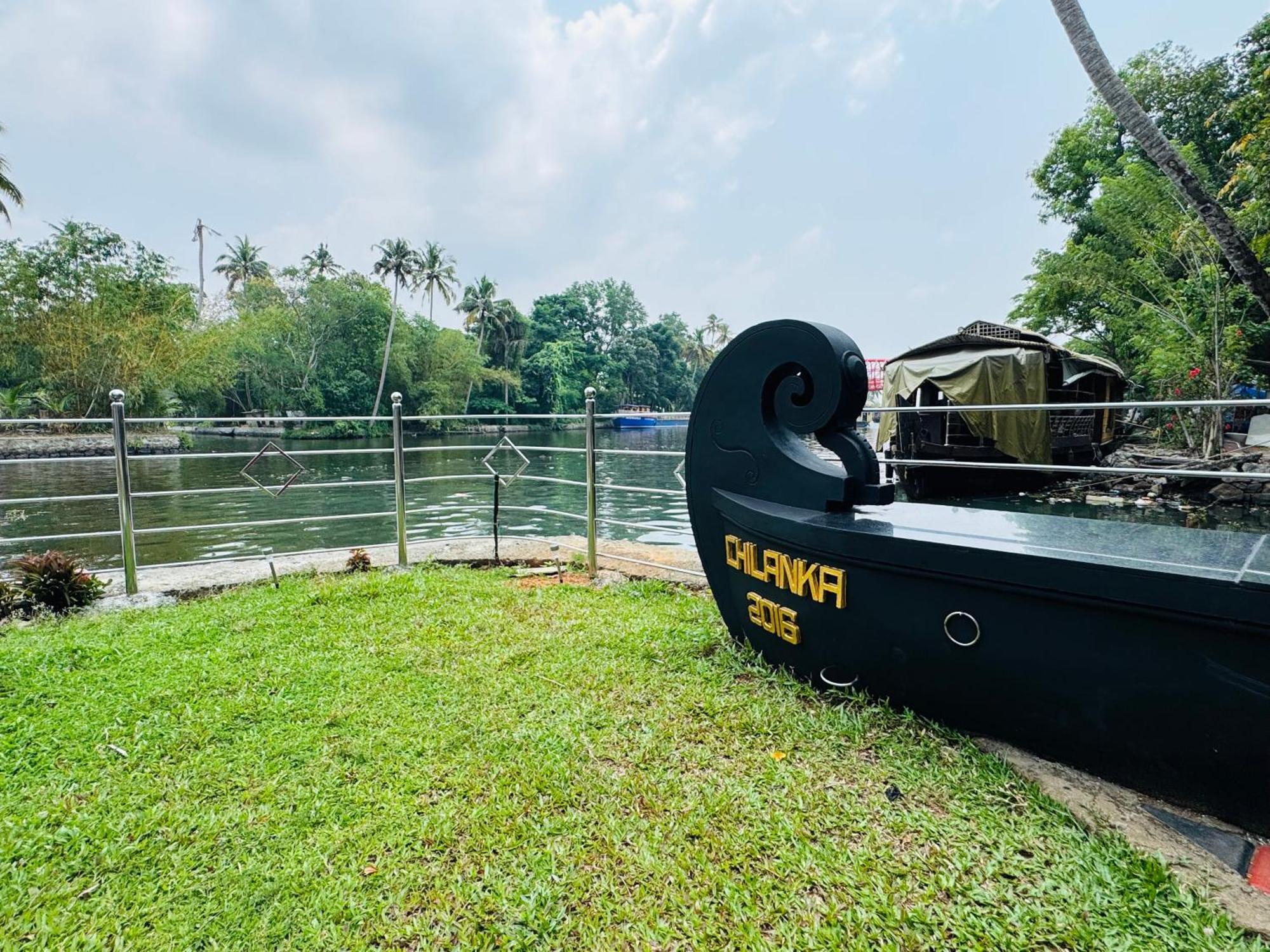Chilanka Lake View Resort Alappuzha Exterior foto